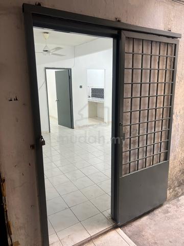 Palma Apartment (Bandar Country Homes) 1