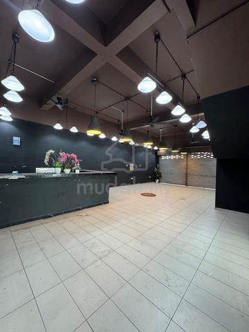 Setia tropika, endlot groundfloor Shoplot for rent 1