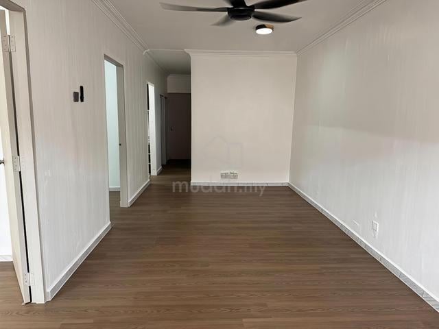 Apartment Idaman 1
