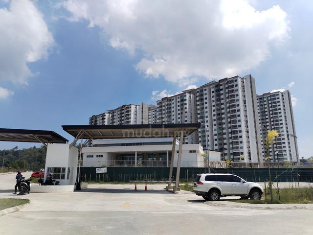 Residensi Menggatal 1