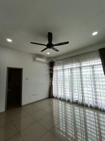 For Rent Dato Onn @ Perjiranan 9 @ Double Storey House 1
