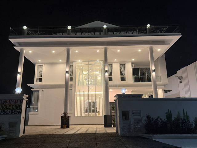 Luxury 10 BedRoom Bungalow Nilai Spring Heights NSV Fully Furnished 1