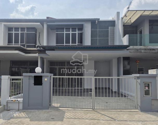 Rini Hills 2 @ Mutiara Rini, Skudai Double Storey Terrace 4 Bed 4 Bath 1