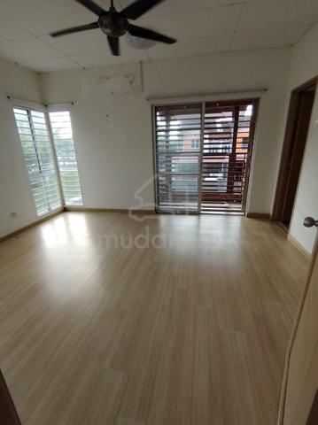 Rumah Teres 2 Tingkat, Seri Pristana, Saujana Utama 1