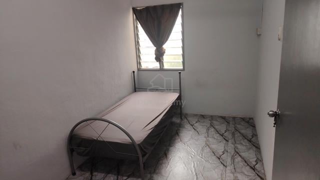 Bilik untuk disewa 1