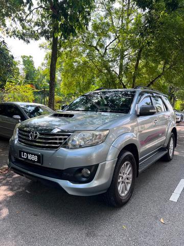 2013 Toyota FORTUNER 2.5 G TRD SPORTIVO (A) - 1