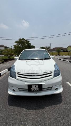2010 Nissan GRAND LIVINA 1.8 IMPUL (A) - 4