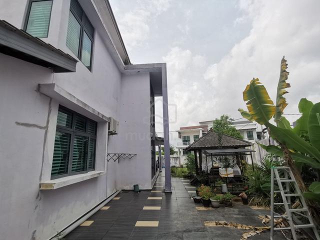 Below Market 150k Vista Kirana Semi D 4958sqft Renovated Gated Guarded 1