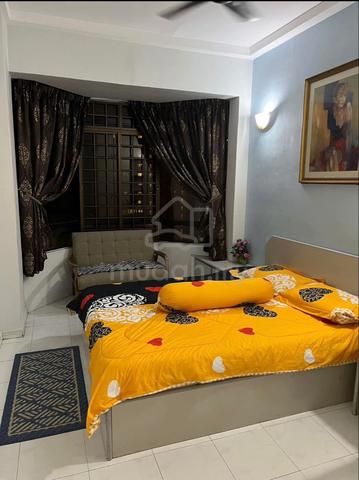 middle room 1