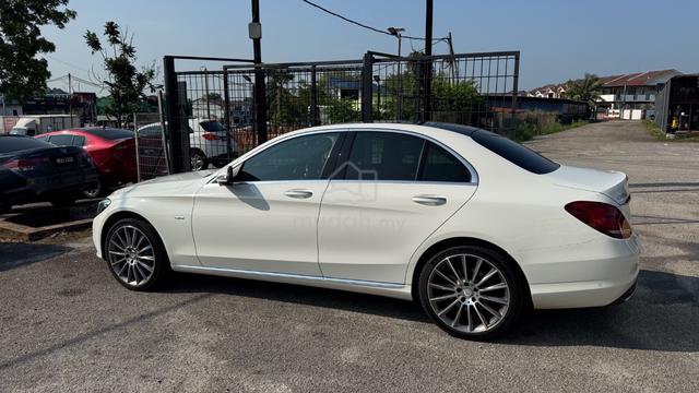 2017 Mercedes Benz C350E AVANTGARDE (AMG) 77K MIL - 2