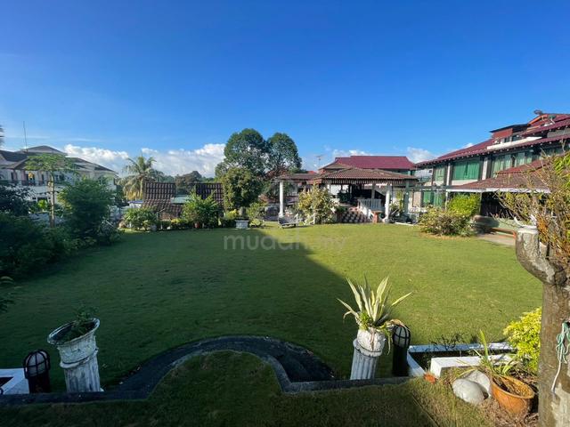 Country Heights Kajang Bungalow Freehold Below Market RM200k 1