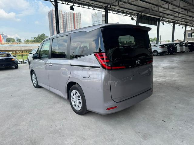 OFFER Price Can be Nego 2023 Toyota NOAH 2.0 Z (A) - 4