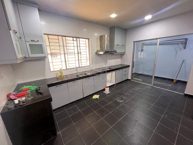 【 semi furnished, facing Empty 】 2 Storey Terrace, Saujana Rawang 1