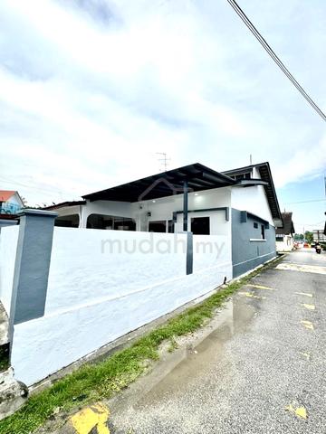 Jalan Camar Perling Supersize Terrace Renovated Endlot Terrace House 1