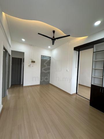 Flat Taman Perling 1