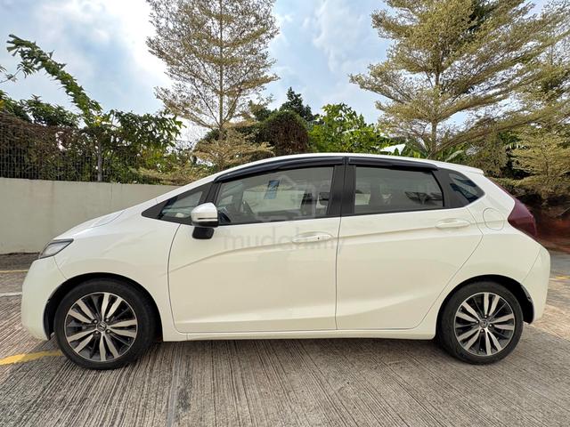 2014 Honda JAZZ 1.5 V (A) - 4