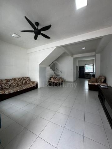 Senai Scientex Utama 4 Bed Partially Furnished Kulai Balcony AIiport 1