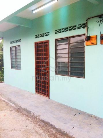 Rumah 2 Bilik Di Padang Jawa SHAH ALAM 1