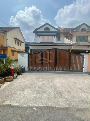 Double Storey Terrace House “END LOT0 Taman Putra Budiman, Balakong. 1