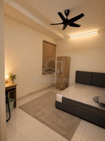 big, new clean room in sunway 1