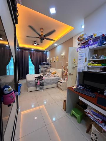 Parc Regency 1