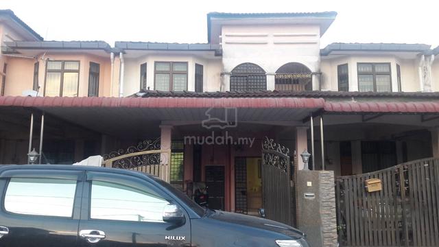 Rumah teres 2 tingkat, 4 bilik tidur, 3 bilik air di Taman Desa Sena. 1