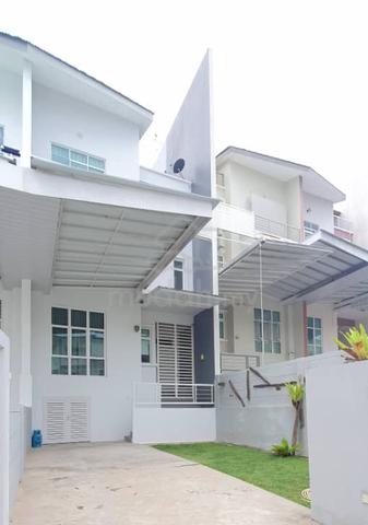 Shamrock Beach House Tanjung Bungah Tokong Straits Quay Penang Gurney 1