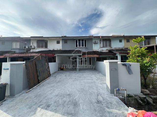 Renovated Double Storey Terrace Taman Ros 1 Bukit Sentosa 1