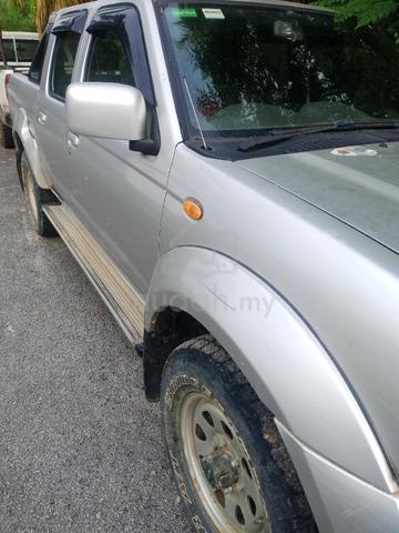 2004 Nissan FRONTIER 2.5 GRANROAD (M) - 4