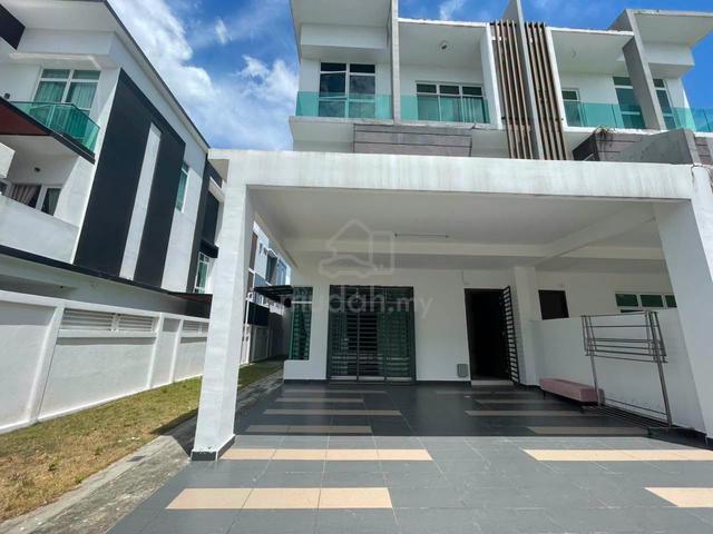 Taman Nusa Sentral @ 3 Storey Cluster  - For Sale 1