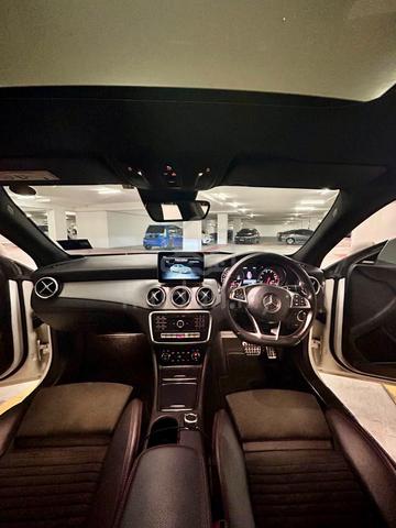 Mercedes-Benz CLA 180 AMG Line - 4
