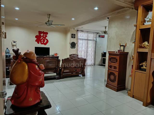 TAMAN BATIK Double Storey Semi-D House 1