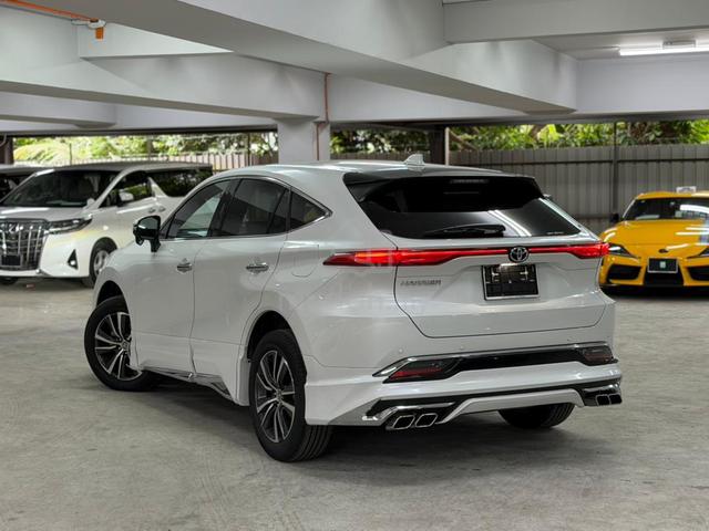 2025 Toyota HARRIER 2.0 G HALF LEATHER 17K KM - 2