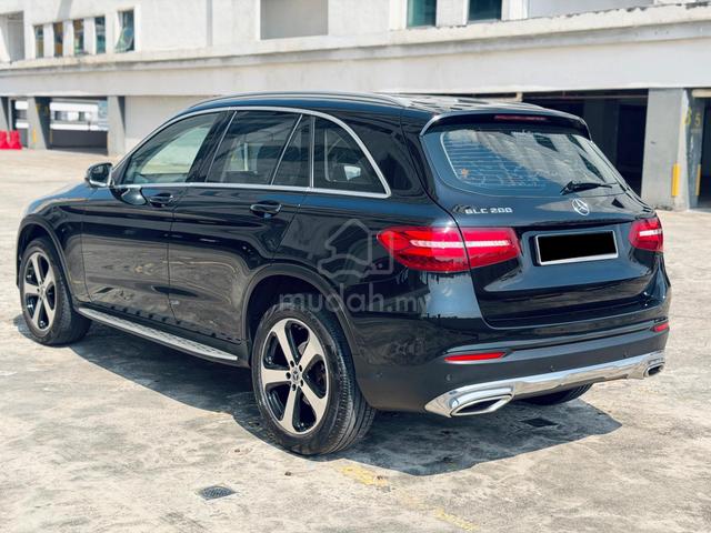 2018 Mercedes Benz GLC200 AMG PowerBoot Auto Brake - 4