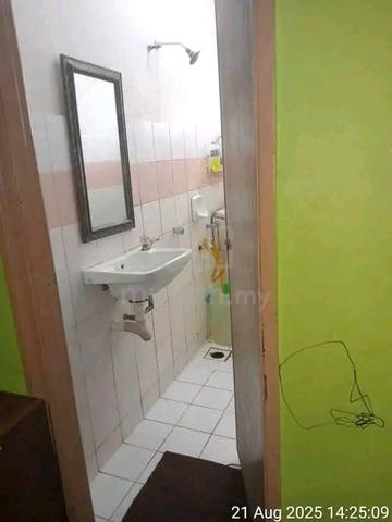 nk jual rmh dkt Ikea Kpj Damansara flora 1