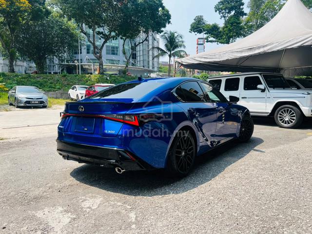 2022 Lexus IS300 2.0 F-SPORT Mode Black 11K Km 5B - 4
