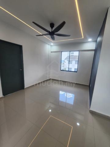 Flat Taman Molek 1