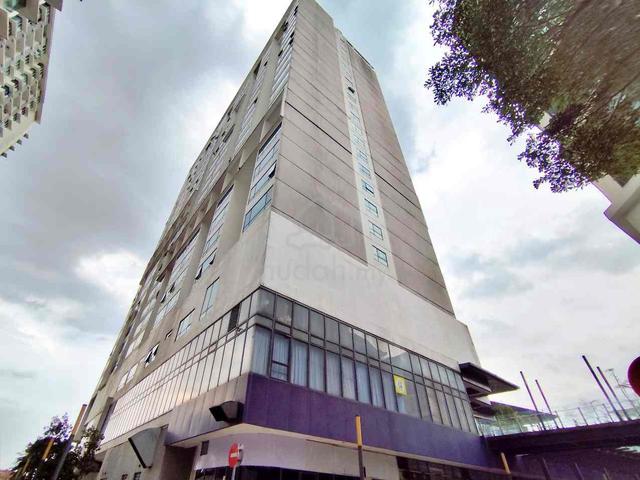 Duplex SOHO in Flexis One South - 9 min to The Mines 1