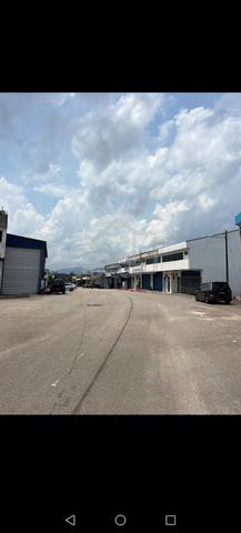 Kulai double storey factory for rent 1