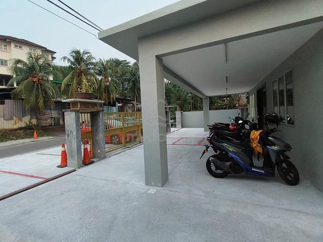 3 Storey Bungalow With 26 TENANTED rooms FOR SALE at Ampang 1