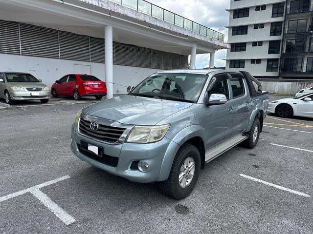 2012 Toyota HILUX 2.5 G (M) FULL LOAN - 2