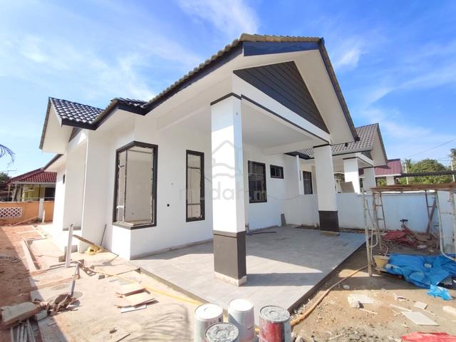 Semi D Mengabang Telong WAKAF TENGAH 4 Bilik DEPAN Masjid FREE Aircond 1