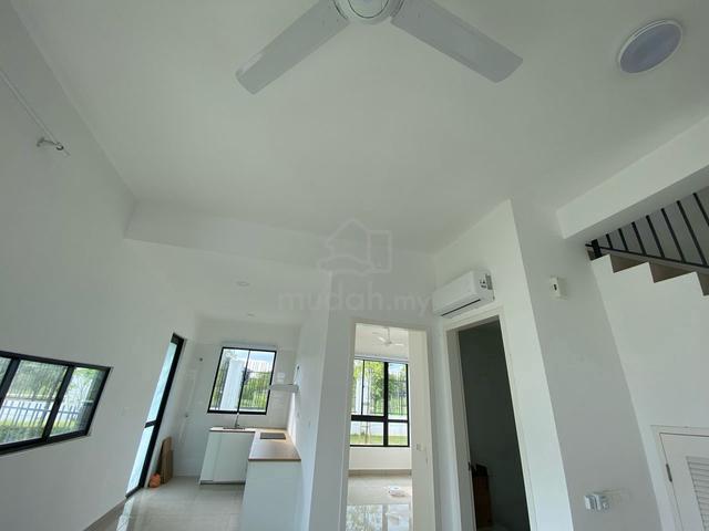 Shah Alam Undisturbed End lot double storey with big side land 4