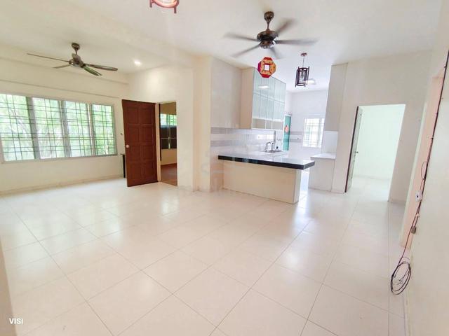 Corner Modern Renovated Open Facing Easy Parking Gate Guard Lapangan K 1
