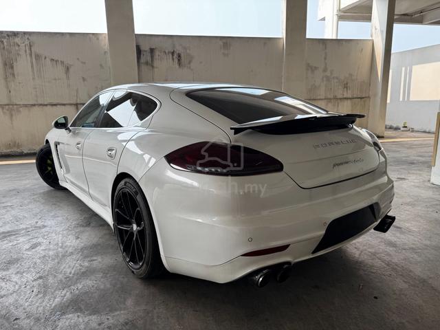 2011 Porsche PANAMERA 4.8 TURBO S-A (A) - 2