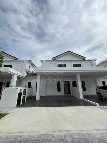 Double Storey Terrace Garden House Eco Horizon Camdon For Sale 1