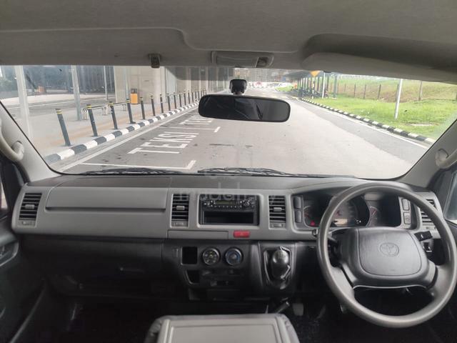 2008 Toyota Hiace 2.5 (M) Low Roof Window Van - 5
