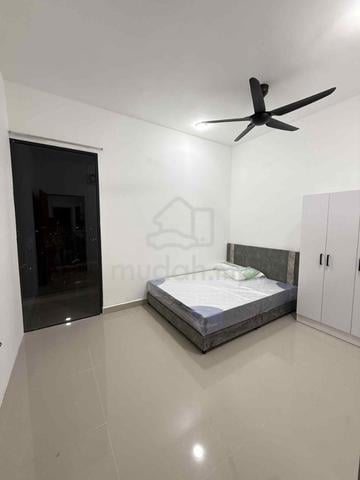 AVA, Kiara Bay Kepong | Middle Room & Partition 1