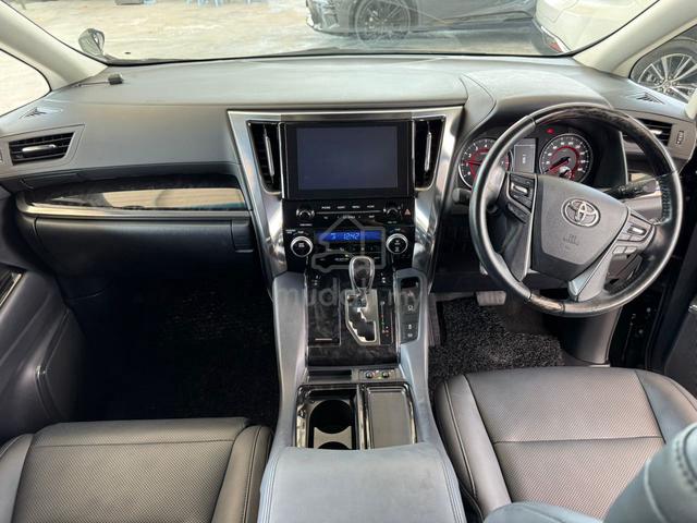 2022 Toyota ALPHARD 2.5 SC BSM DIM - 5
