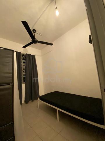 Bilik Lelaki SINGLE (non sharing) Subang Airport Inc Utilities & WIFI 1